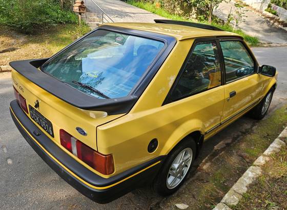 FORD ESCORT 1.6 XR3 8V ÁLCOOL 2P MANUAL